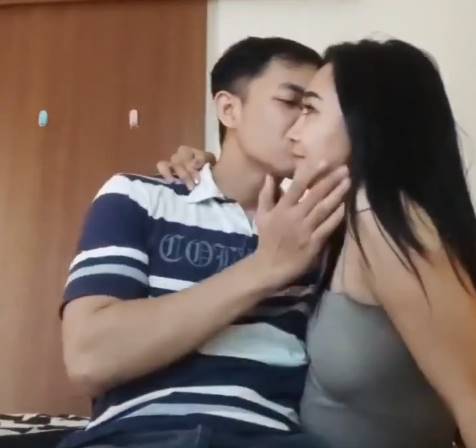 Cek-in Sama Selingkuhan