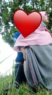 Ukhti Ngewe di Kebun Ngomong Aduh Yangg Sakit