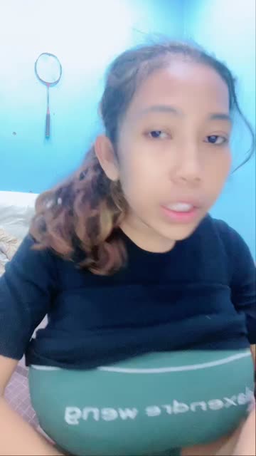 00Bude Husna nyepong