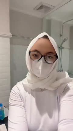 hijab cantik lagi cukur jembutnya sebelum iclik