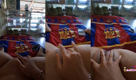 Bokep colmek di warung abg disiang hari