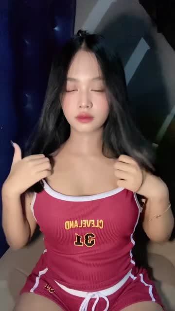 Meyi si cantik kulit sawo matang