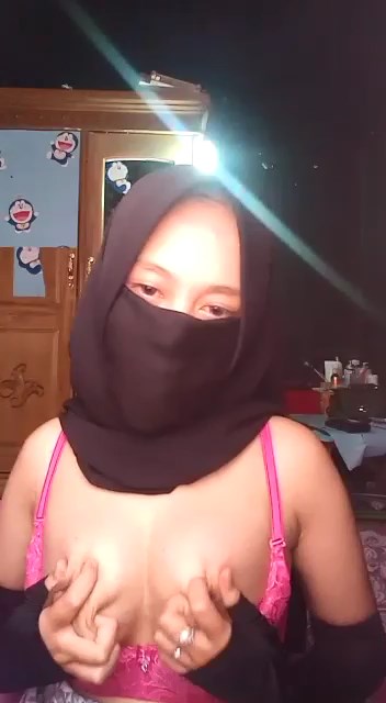 Gatel Sekali Mekinya Si Jilbab Hitam