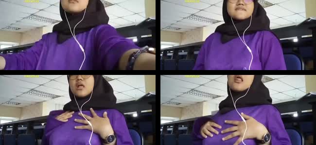 Hijab Eksib Di Kantor