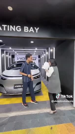 Selebtok malah pamer toket