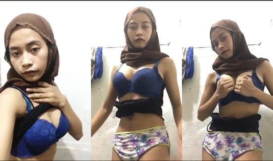 Situs bokep hijab pelajar esempeh sange remas susu